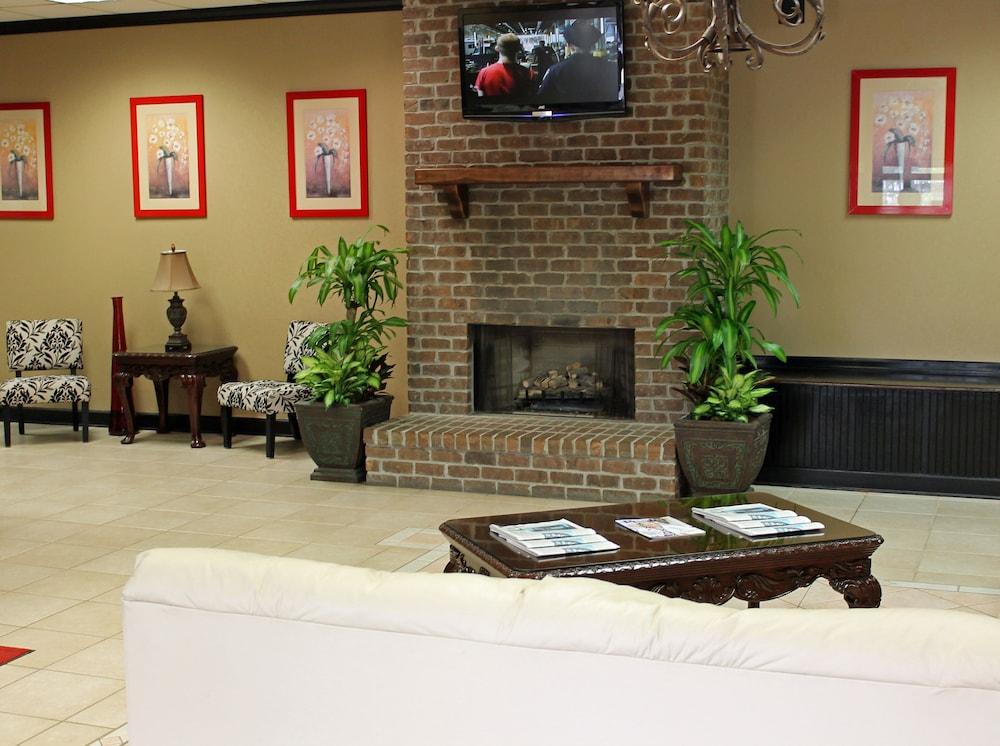 Hotel Cottonwood Savannah & Conference Center